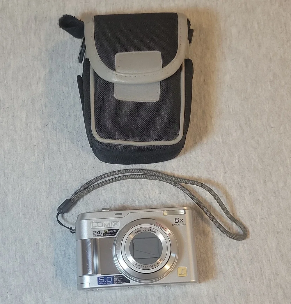 Panasonic LUMIX DMC-LZ2 5MP Silver Compact Camera 6x Zoom, Case, Tested Works